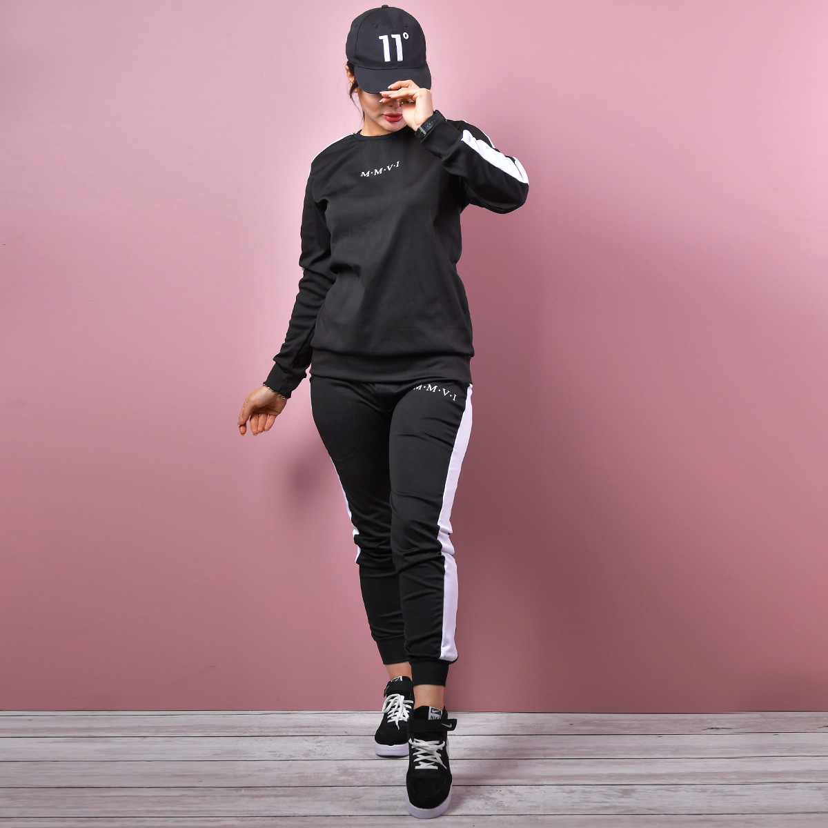 ست تيشرت شلوار ورزشي دخترانه مدل Elnaz