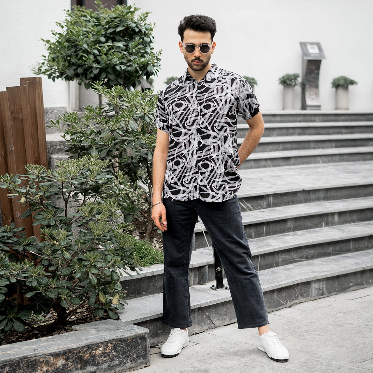 پیراهن مردانه مشکی خط پیچ مدل 58