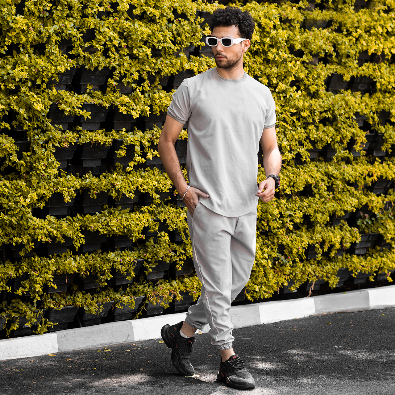 ست تیشرت شلوار مردانه طوسی مدل uota