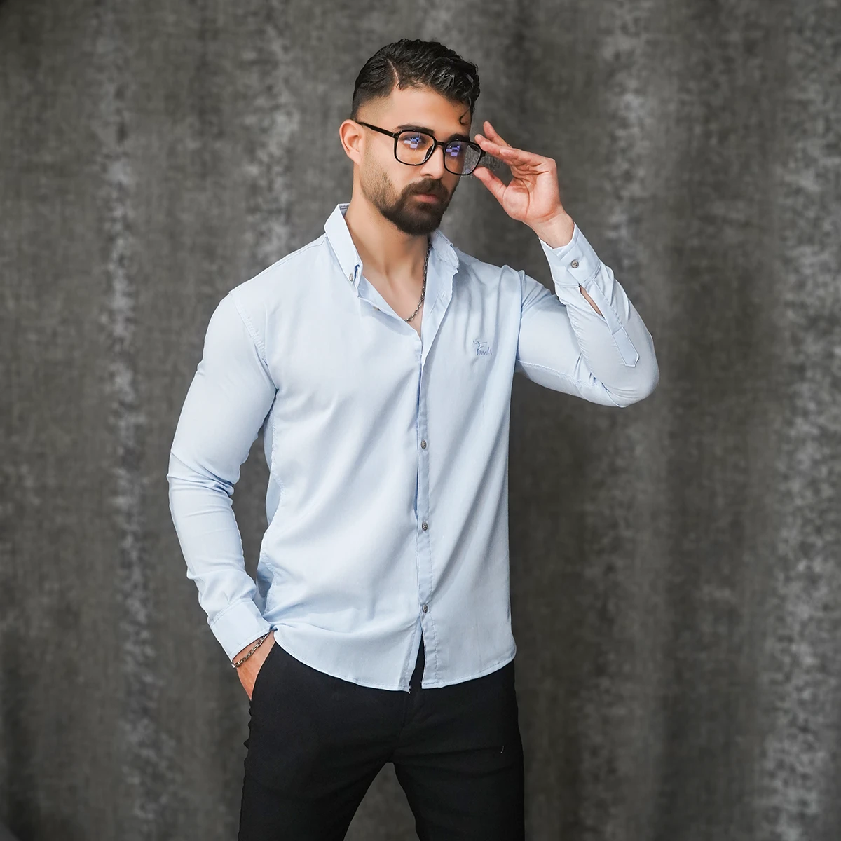 پیراهن مردانه آبی آسمانی مدل VQ