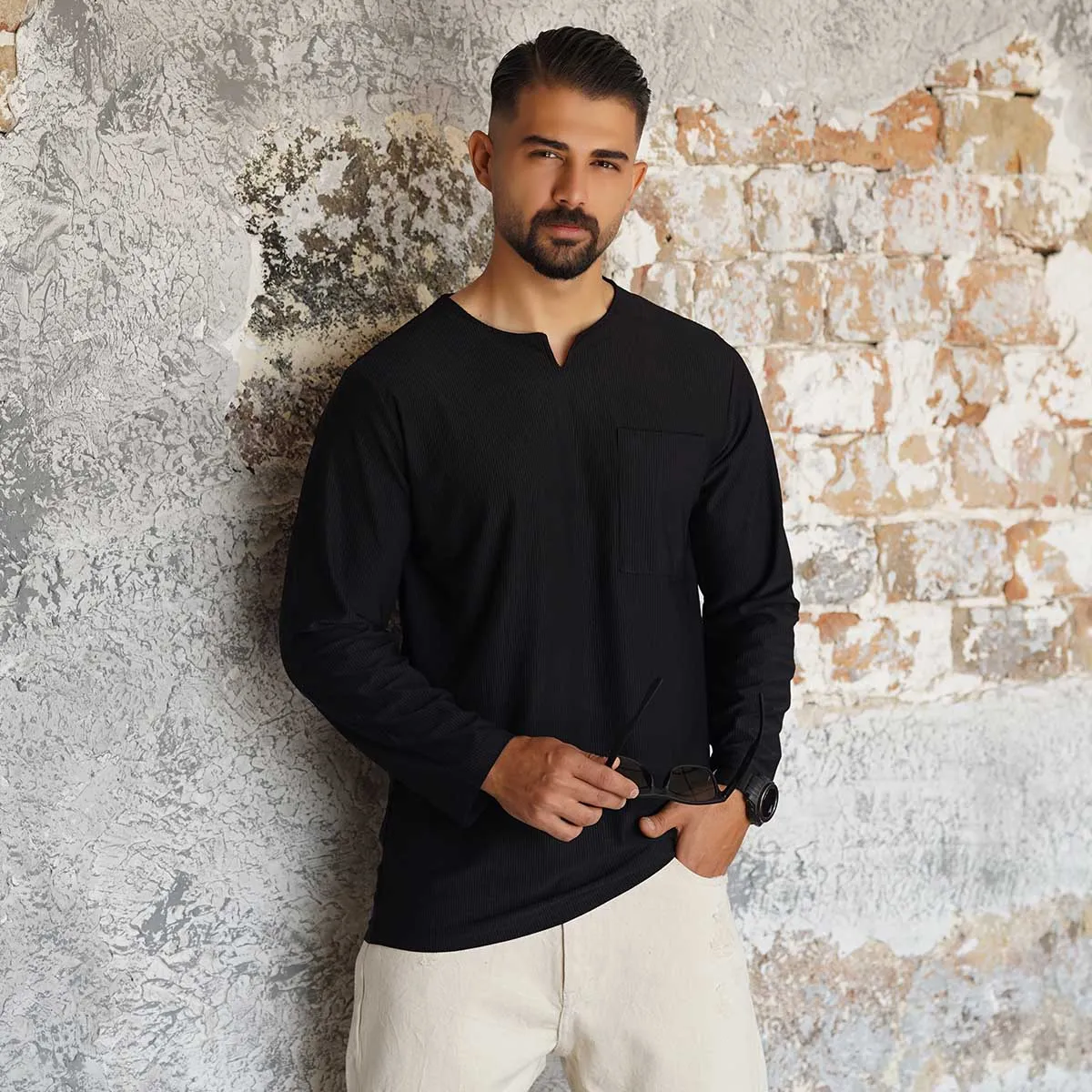 تیشرت آستین بلند یقه کوبایی مشکی مدل Asam