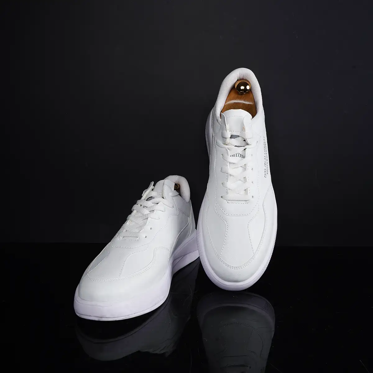 کفش تخت سفید مردانه مدل Anatomic